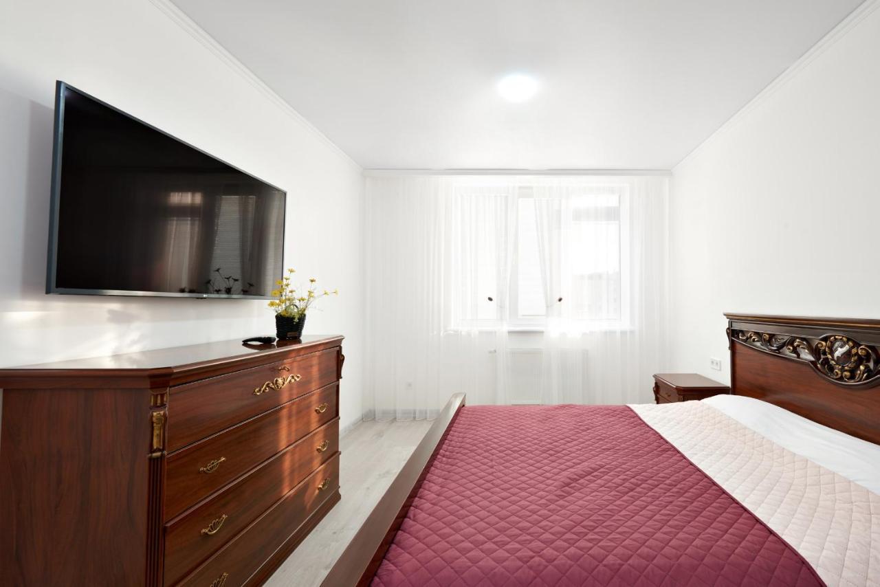 Квартира Для Вас! Вул. Голинського, 8! Apartment Lviv Luaran gambar