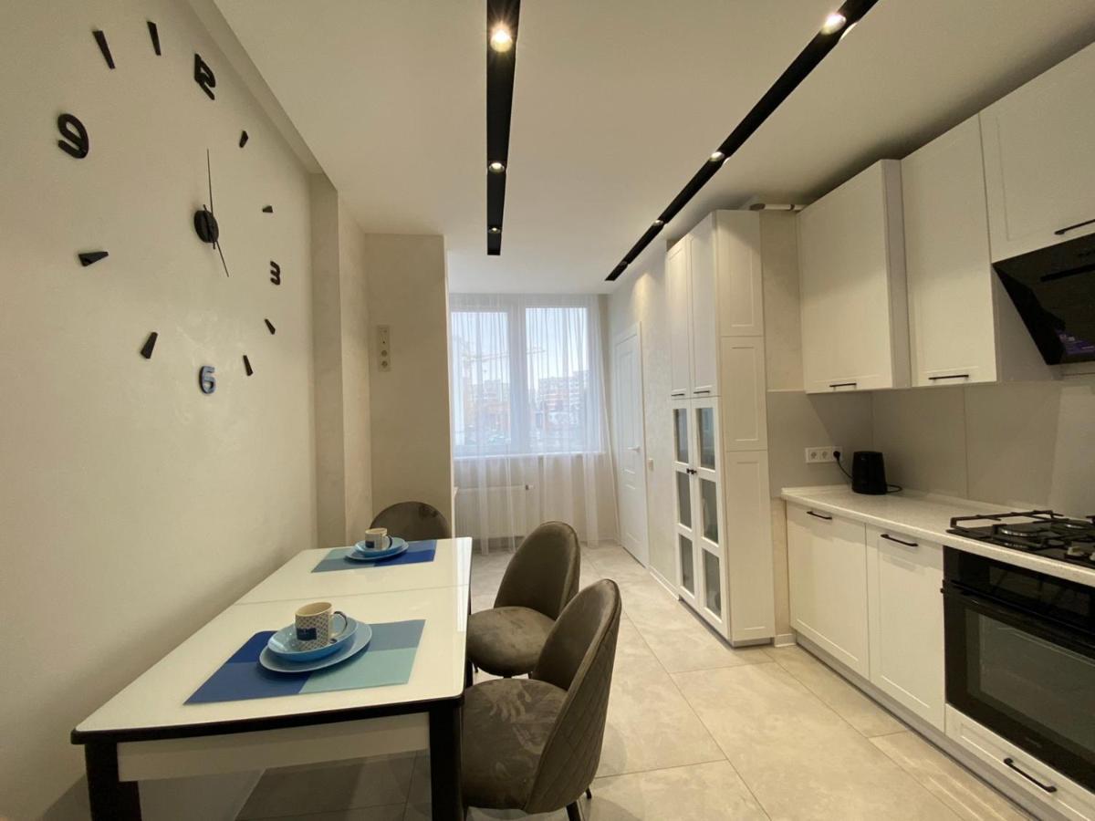 Квартира Для Вас! Вул. Голинського, 8! Apartment Lviv Luaran gambar